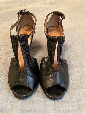 Miz Mooz Women's Black Leather Peep Toe Ankle Strap Heels Size 8 Dressy